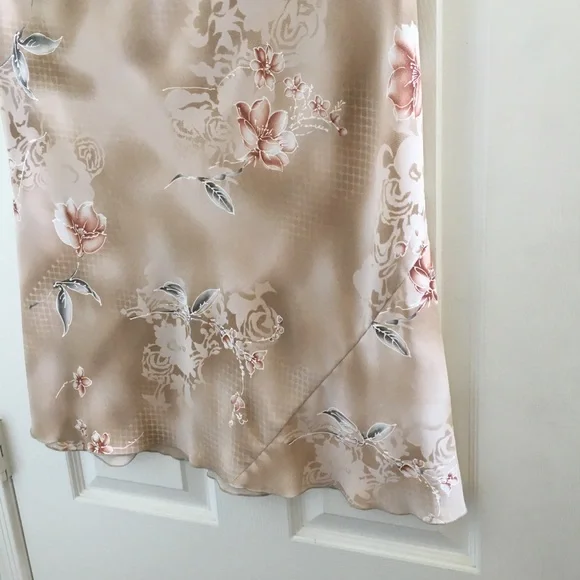 Ladies’ A-List (by Wrapper) Skirt (12) - Picture 2 of 4